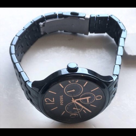 NWT Fossil watch WITH BOX - Picture 4 of 4